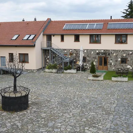 Guest house Penzion U Stromu *
