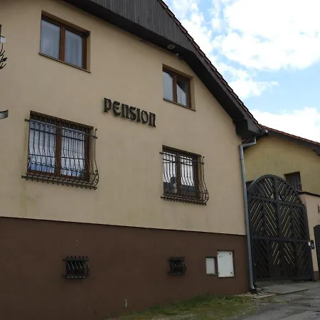 Penzion U Stromu Guest house Lhota (Kladno)