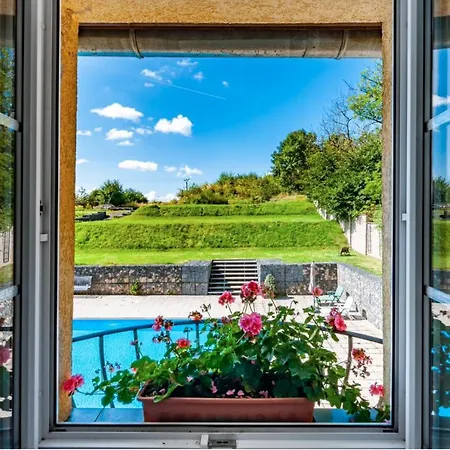 Guest house Penzion U Stromu