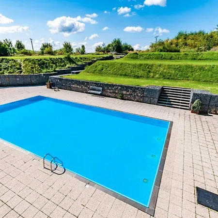 Guest house Penzion U Stromu Lhota (Kladno)